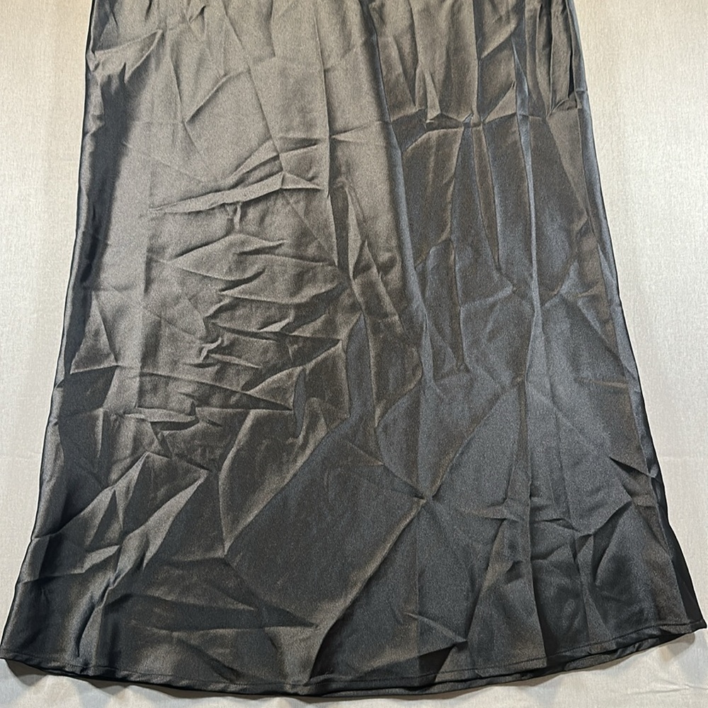 NWT Princess Polly Tashey Bias Cut Maxi Dress, Long Sleeve, Deep V, Black - US 4 - Picture 5 of 16
